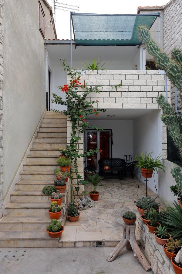 סופטאר Apartments M&J מראה חיצוני תמונה