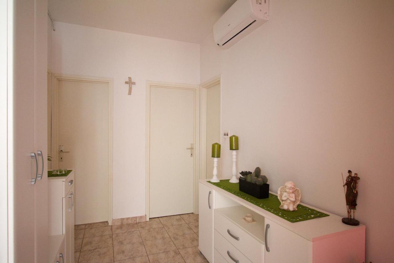 סופטאר Apartments M&J מראה חיצוני תמונה