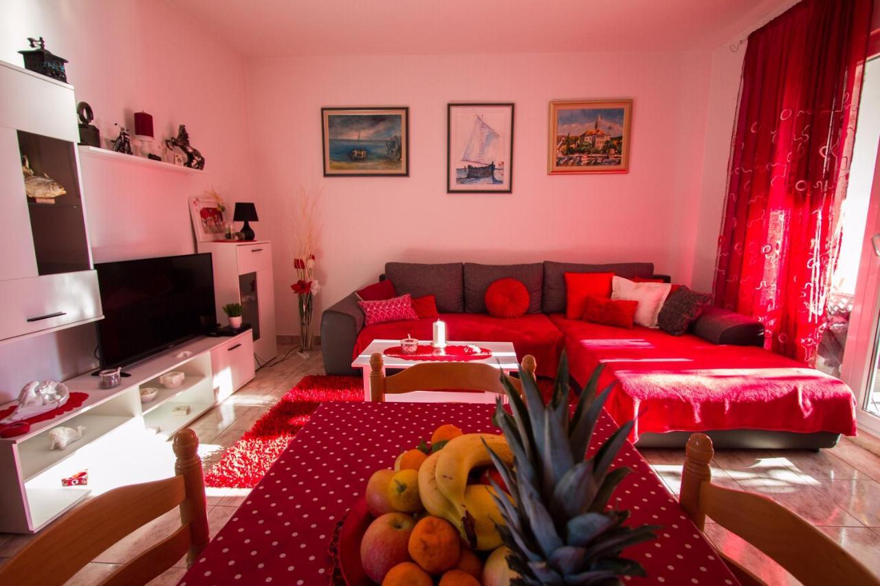 סופטאר Apartments M&J מראה חיצוני תמונה